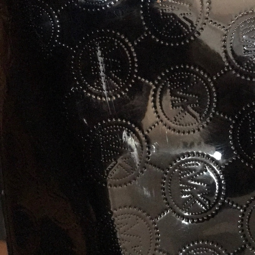 Black patent leather Michael Kors purse - Picture 3 of 5